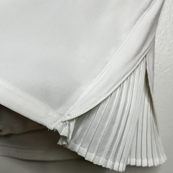 Lululemon Play off the pleats skirt Size M (8-10) in White - Picture 8 of 8